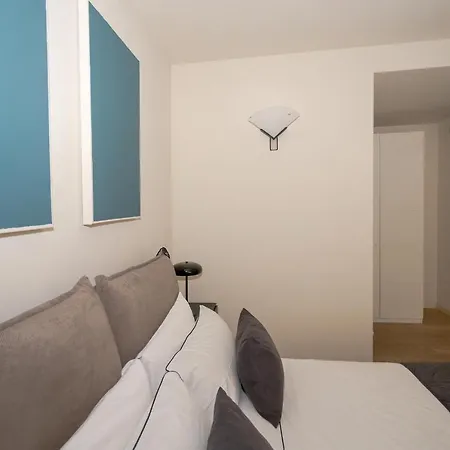 아파트 Verona City Centre Apartment *