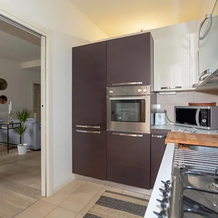 아파트 Verona City Centre Apartment *
